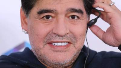 ZEN001. BREST (BIELORRUSIA), 16/07/2018.- El exfutbolista argentino y actual presidente del club Dinamo Brest, Diego Maradona, ofrece una rueda de prensa en Brest (Bielorrusia), hoy, 16 de julio de 2018. EFE/ Tatyana Zenkovich