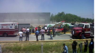 Los lesionados fueron auxiliados por paramédicos y trasladados a los hospitales.