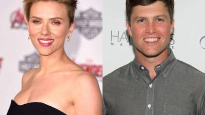 Scarlett Johansson y Colin Jost