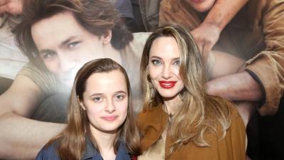 La jovencita Vivienne junto con su madre Angelina Jolie en una foto de archivo.