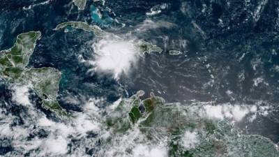 El huracán Grace se dirige a la península de Yucatán tras azotar las islas del Caribe./EFE.