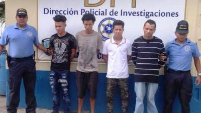 Elson Jasinto Peña Mejía, Elvin Alfredo Yánes Irías, Cristian Napoleón Cáceres Bautista y Jonathan Josué Figueroa Martínez, son los detenidos acusados de disparar a varias personas en una ferretería de Choloma, Cortés.
