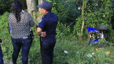 El conductor fallecido y su cuatrimoto quedaron a un lado del camino. Foto: Cristina Santos.