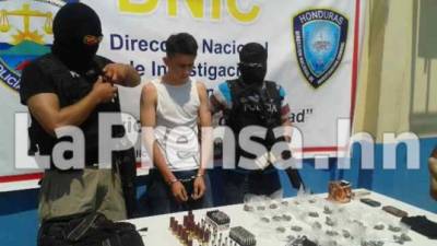 El detenido responde al nombre de Ángel Antonio Fuentes Laínez, alias 'Coco Gio'. Se presume es el líder de la mara 18 en el sector de Chamelecón, San Pedro Sula.
