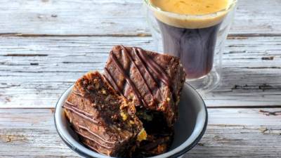 Los brownies se deben hornear durante 20 minutos a 180 °C.