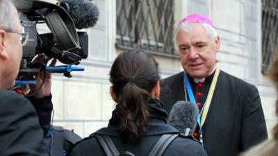 El cardenal Muller afirma que el Papa no le dio 'una razón' para despedirlo. “