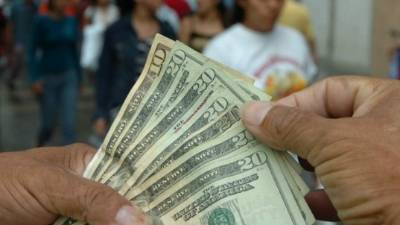 La divisa catracha cerró el año pasado con una devaluación de 3.2% y 63 centavos de lempira en valor nominal