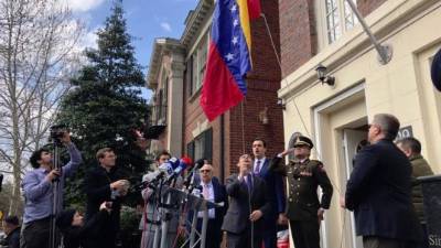 Vecchio tomó el control del consulado en Nueva York y la sede militar en Washington D.C./Twitter.