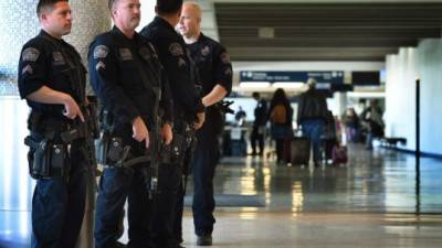 Los operativos de seguridad se han redoblado en los aeropuertos y todas las estaciones de transporte.