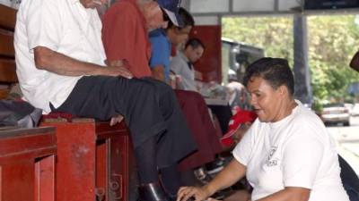 Con dedicación y compromiso, los lustrabotas dan lo mejor en cada uno de los trabajos que hacen.