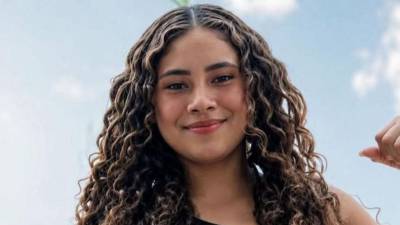 La desaparición de la Yorleni Alas mantiene consternada a la población de Puerto Cortés, mientras organizaciones civiles y colectivos feministas continúan exigiendo a las autoridades avances concretos en la investigación del caso y la identificación de una osamenta encontrada recientemente.