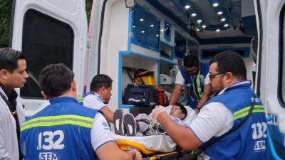 El niño hondureño Josué Nehemías Cruz, de 11 años, ya se encuentra en El Salvador, donde recibirá atención médica especializada debido a la compleja cardiopatía que padece.