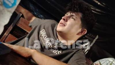 Fotografía en vida de Josep Reyes Ramos, el joven que perdió la vida la noche del viernes en un accidente de motocicleta en la avenida Juan Pablo II de San Pedro Sula.
