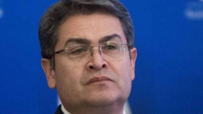 El expresidente de Honduras, Juan Orlando Hernández, envió una carta pública este miércoles en la que acusa a la izquierda radical y a narcotraficantes de haber conspirado para impedir que ganara las elecciones de 2013 y posteriormente para lograr su extradición y condena en Estados Unidos.