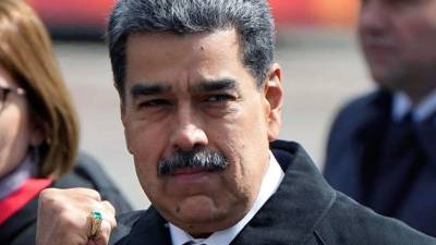 Nicolás Maduro Moros, presidente de Venezuela desde 2013, es una de las figuras más controvertidas de la política latinoamericana reciente. Exconductor del Metro de Caracas y dirigente sindical, su ascenso estuvo estrechamente ligado a Hugo Chávez, quien lo señaló como su sucesor antes de morir.