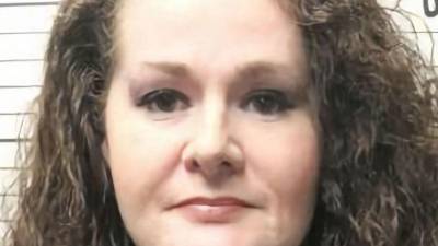 Christa Gail Pike, de 50 años, permanece con vida y recibe atención médica en un hospital de Nashville después de sobrevivir a dos dosis de pentobarbital administradas durante un intento de ejecución por inyección letal en Tennessee.