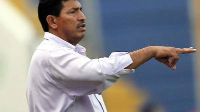 Carlos Martínez, entrenador del Platense.