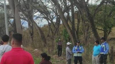 Agentes de la Policía Nacional acordonaron la escena del crimen.