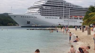 Los viajeros llegaron al país usando cruceros y aerolíneas.