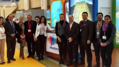 Parte del staff que representó a Honduras en la Feria de Turismo de Moscú.