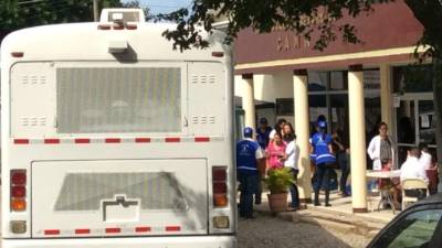 Los migrantes deportados que no pueden viajar a sus lugares de origen fueron enviados a albergues implementados por Copeco.