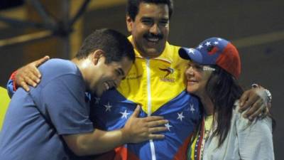 El hijo de Maduro y la primera 'combatiente', Celia Flores, fueron electos como asambleístas de la Constituyente.