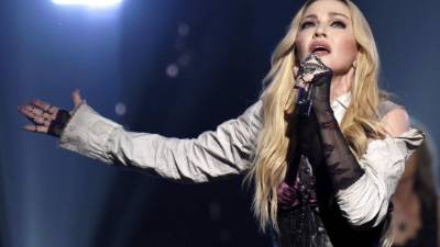 “Quiero que la gente salga de mis conciertos sintiéndose inspirada”. -Madonna.