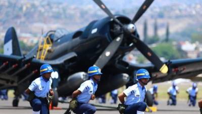 Elementos de la Fuerza Aérea Hondureña en su Base Coronel Hernán Acosta Mejía de Tegucigalpa, capital de Honduras.