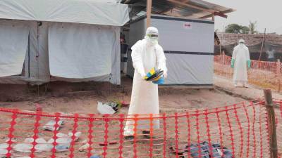 Diferentes países africanos han reforzado los controles sanitarios y Ruanda ha llegado incluso a cerrar sus fronteras.
