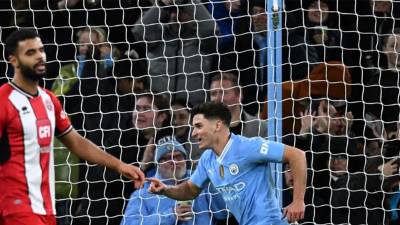 Julián Ávarez anotó en la victoria del Manchester City por la Premier League.