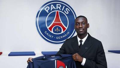 Randal Kolo Muani es nuevo jugador del PSG por 95 millones de euros.