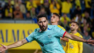 İlkay Gündoğan celebrando el gol de penal marcado in extremis.
