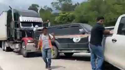 El accidente se produjo en la carretera de La Flecha, Santa Bárbara.