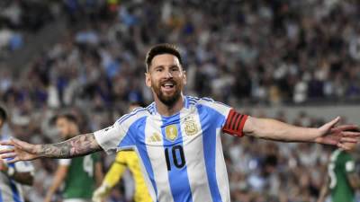 Leo Messi tuvo una gran noche en el Monumental, marcando un hat-trick para la goleada de Argentina 6-0 sobre Bolivia.