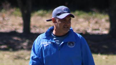 Diego Vázquez está a un pase del boleto directo a las semifinales y lucha por la cima en el cierre.