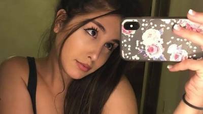 Kylie Leia Pérez, una creadora de contenido que utilizaba el nombre de “Natalie Monroe” en redes sociales, fue condenada a un año de prisión federal por fraude fiscal, luego de que las autoridades determinaran que presentó una declaración de impuestos falsa y dejó de pagar al menos 1.5 millones de dólares.