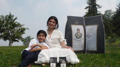 Breztny Alvarenga, gerente de producción de la finca Madre Linda fue la encargada de dar a conocer los pilares y valores de la marca, así como de su objetivo de visibilizar el trabajo de las mujeres.