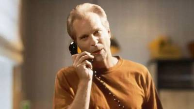 El actor Peter Crombie.