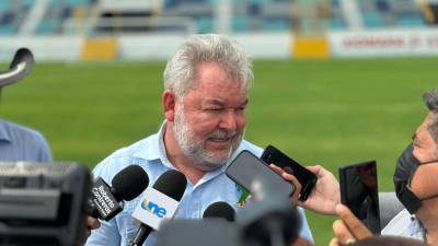 Roberto Contreras confirmó que buscará la reelección con el movimiento de Jorge Cálix.