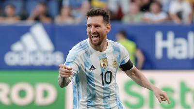 Messi, el abanderado y capitán de Argentina que busca darle a su país la tercera copa en su historia.