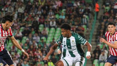 Antony Lozano fue titular en el Santos Laguna vs Chivas en nueva jornada de la Liga MX.