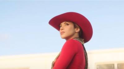 Shakira en el video musical “El Jefe”.