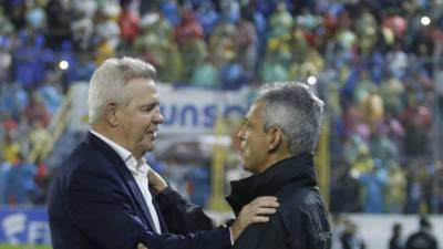 Vasco Aguirre y Reinaldo Rueda mostraron su profesionalismo durante el Honduras vs México.