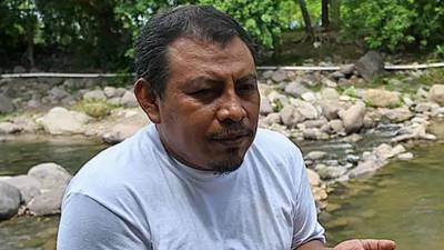 Fotografía en vida de Juan López, defensor del medioambiente.