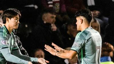 Momento donde Luis Palma era reemplazado a los 55 minutos.