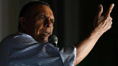 El expresidente hondureño, Porfirio Lobo Sosa (2010-2014), en una amplia conferencia de prensa, anunció su regreso a la actividad política y vociferó explosivas declaraciones contra el gobierno izquierdista que dirige Xiomara Castro, esposa del exmandatario Manuel Zelaya Rosales.