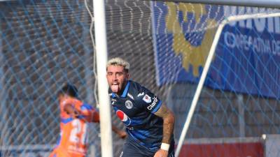 Agustín Auzmendi fue la figura al marcar dos goles en la victoria del Motagua ante UPN.