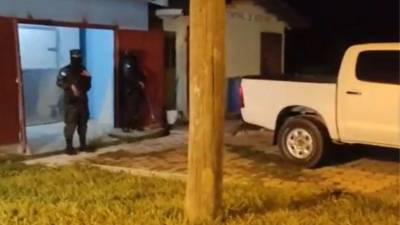 El cuerpo del reo asesinado en el centro penal de El Progreso se encuentra en el hospital de área de esa ciudad.