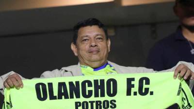 El presidente Samuel García del Olancho FC vio desde el sector de palcos el duelo ante Olimpia.