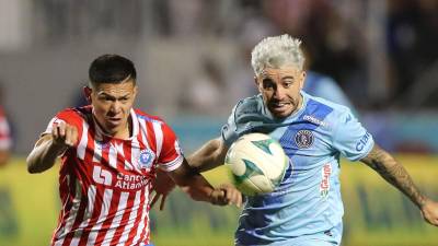 Auzmendi y Jonathan Paz protagonizaron un gran duelo en la final de ida.